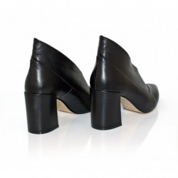 Czarne Botki Artiker